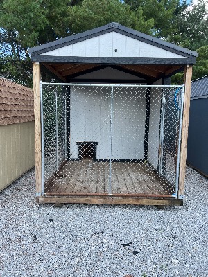 8x12’ Kennel dog house on the lot in Hartville - photo 1 of 4